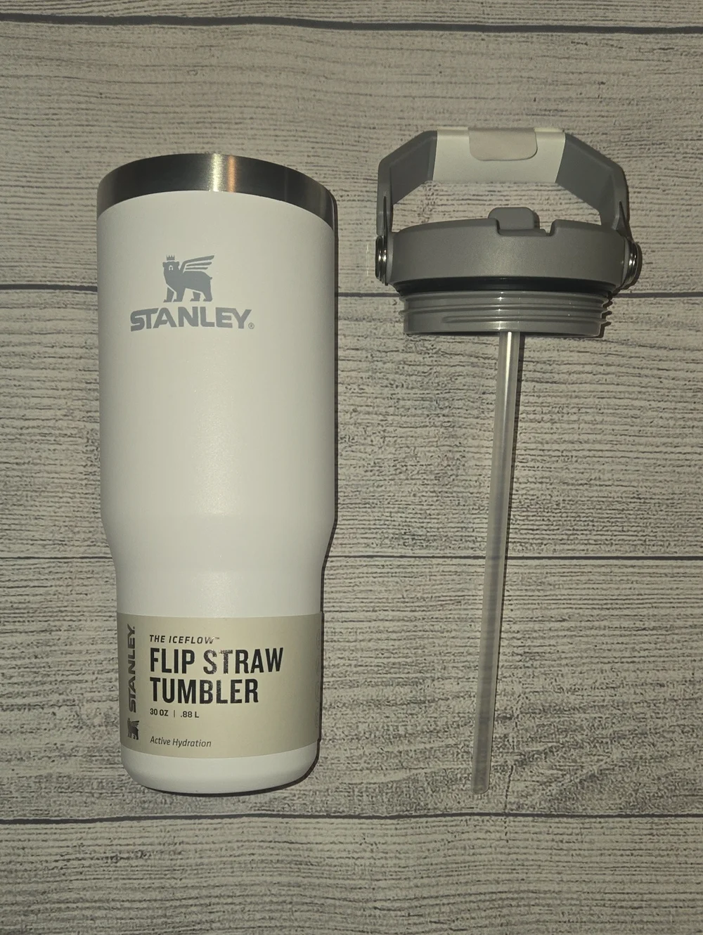 Stanley The IceFlow Flip Straw Tumbler Polar 30 Oz. NWT - Picture 3 of 9